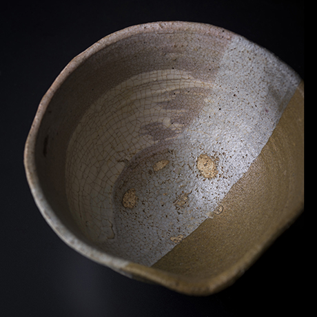 「No.41　伊羅保片身替内刷毛　銘：牛若　／　Chawan, Irabo, Double glazed with brush painting, “Ushiwaka”」の写真　その2