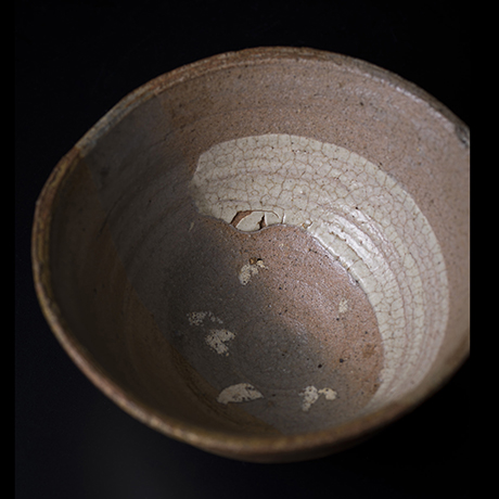 「No.42　伊羅保片身替内刷毛　銘：三國　／　Chawan, Irabo, Double glazed with brush painting, “Mikuni”」の写真　その2