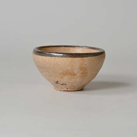 「No.61　 唐津皮鯨酒觴／Sake cup, Karatsu-kawakujira」の写真　その3