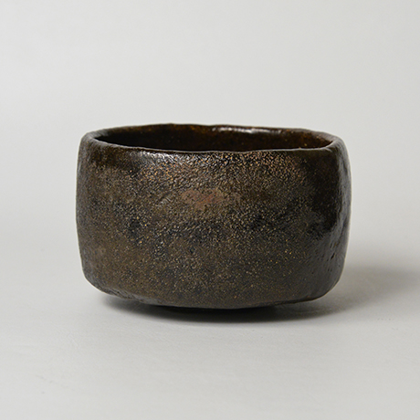 9. 小森松菴 黒茶碗 金釉 / KOMORI Shoan Black tea bowl, Gold glazed 