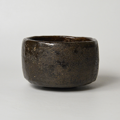 「9.　小森松菴　黒茶碗 金釉 / KOMORI Shoan　Black tea bowl, Gold glazed」の写真　その5