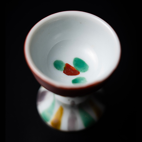 「19. 赤呉須雁木文馬上杯 / Stemmed sake cup with Gangi motif, Overglaze red enamel」の写真　その2