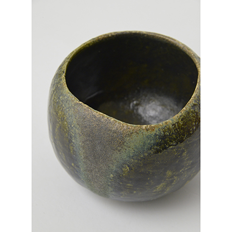 「No.1　織部茶盌 / Tea bowl, Oribe」の写真　その6