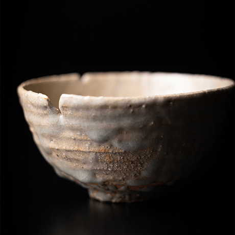 「10. 梅華皮盌 / Tea bowl, Kairagi (Crawl texture )」の写真　その2