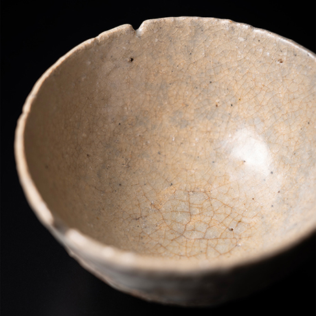 「10. 梅華皮盌 / Tea bowl, Kairagi (Crawl texture )」の写真　その3